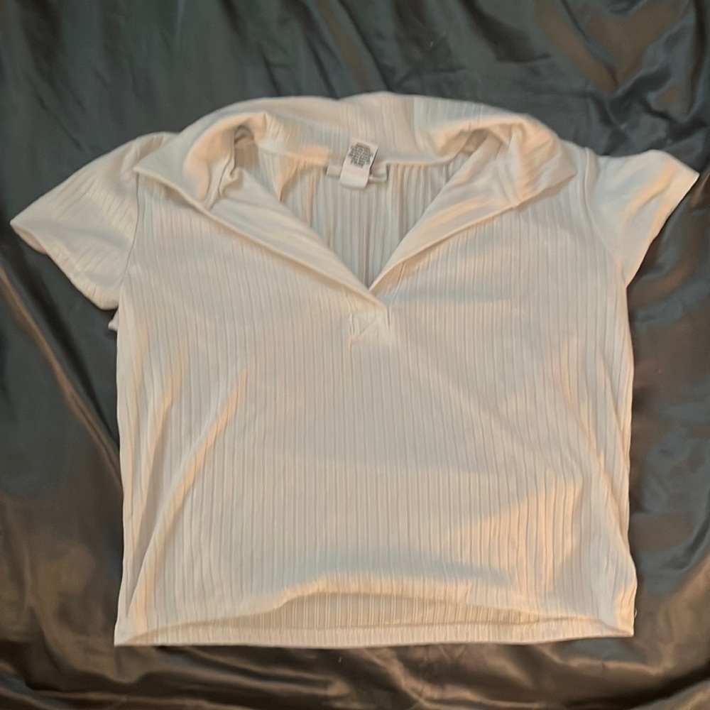 White collared cropped shirt